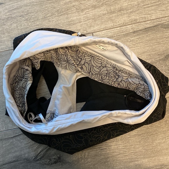 Lululemon Track That Shorts - Picture 5 of 5